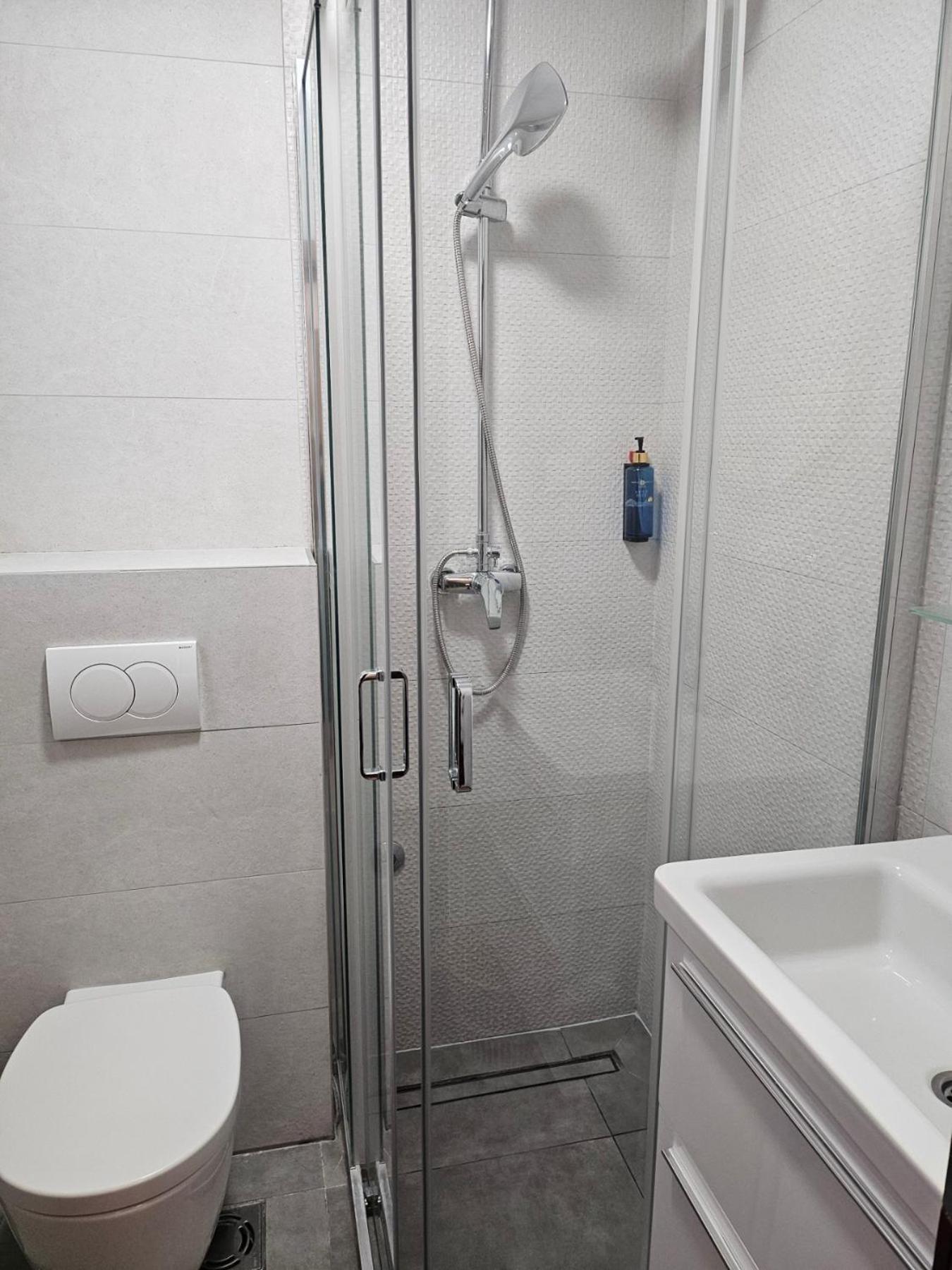 Grejm Family Apartments Petrovac Luaran gambar