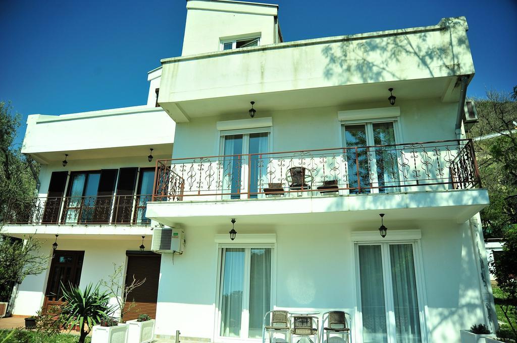 Grejm Family Apartments Petrovac Luaran gambar
